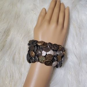 Handcrafted button bracelet